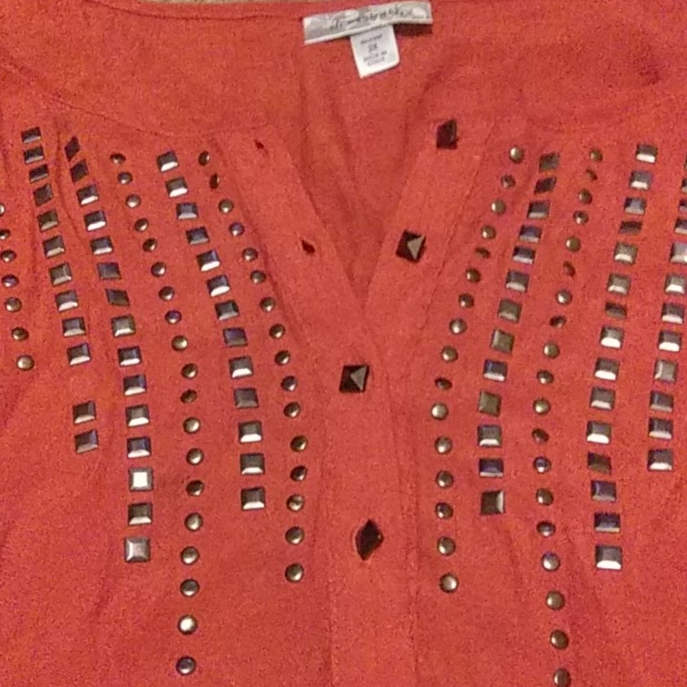Shirt - Picture 2 of 5